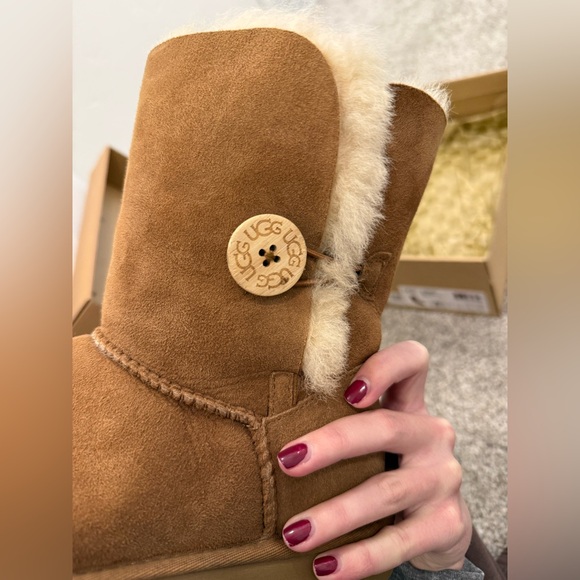 Bailey Button Ugg Australia Boots - Picture 10 of 13